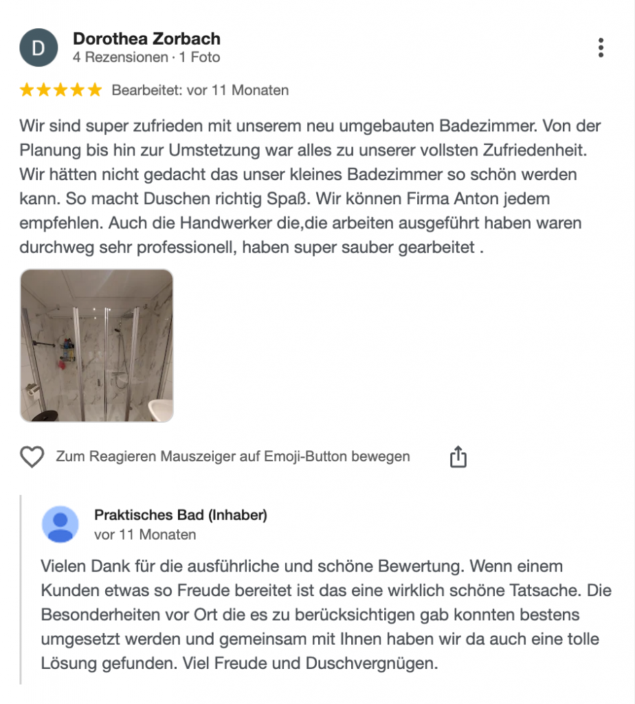 Modernes Badezimmer mit Dusche, hellen Fliesen und eleganten Armaturen, das zur Entspannung einlädt. - Praktisches Bad